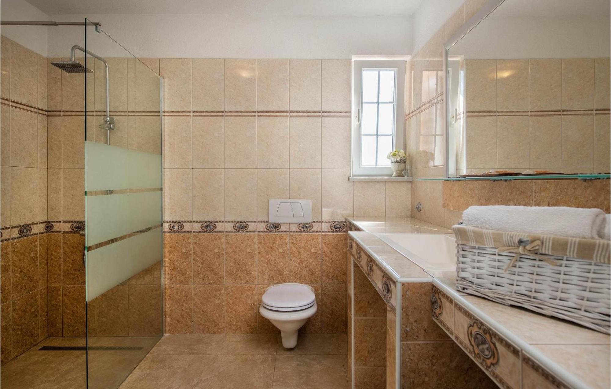 Gorgeous Home In Labin With Outdoor Swimming Pool Екстериор снимка